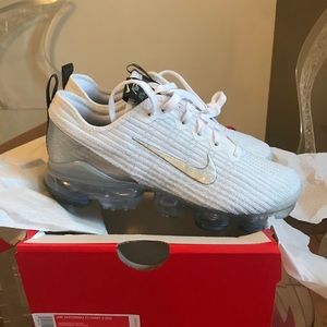 Vapor max Never worn